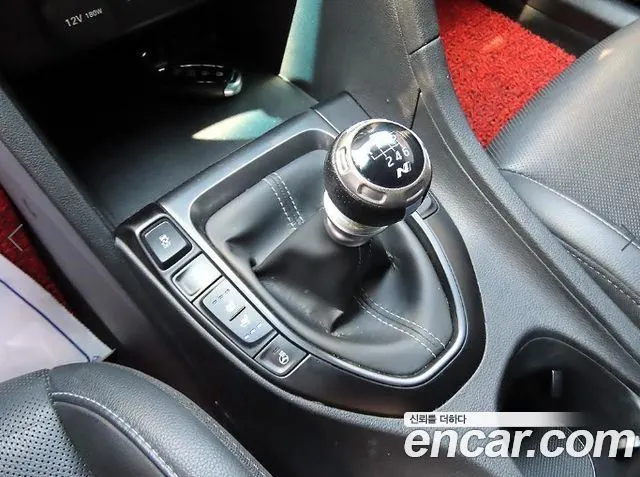 HYUNDAI VELOSTER 2019 — 116 605 км, чёрный, Корея — под ключ — фото 10