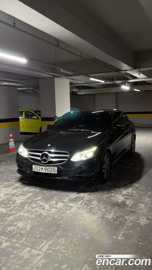 MERCEDES-BENZ E-CLASS W212 2014 — 153 313 км, чёрный, Корея — под ключ — фото 1
