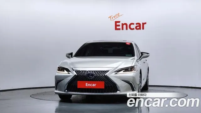 LEXUS ES300H 2019 — 95 366 км, белый-перламутр, Корея — под ключ — фото 3