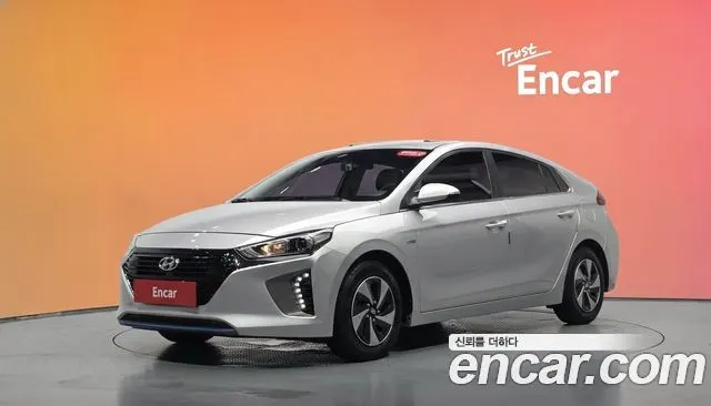 HYUNDAI IONIQ HYBRID 2016 — 46 203 км, серебристый, Корея — под ключ — фото 2