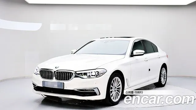 BMW 5 SERIES 2019 — 71 977 км, белый, Корея — под ключ — фото 12