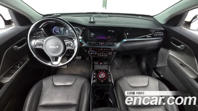 KIA NIRO PLUS 2023 — 137 327 км, белый, Корея — под ключ — фото 7