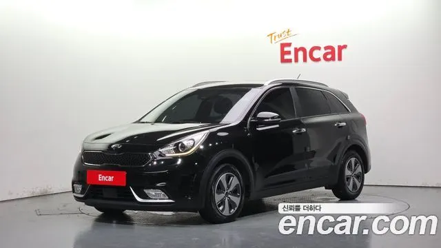 KIA NIRO 2018 — 137 235 км, чёрный, Корея — под ключ — фото 1
