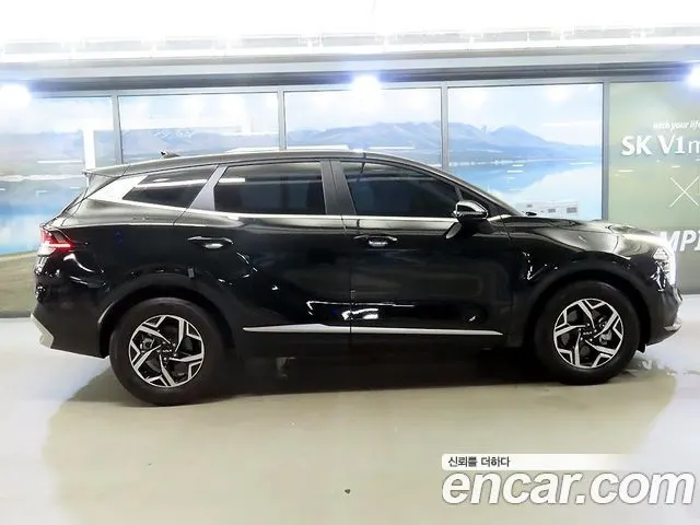 KIA SPORTAGE 2024 — 4 000 км, чёрный, Корея — под ключ — фото 5