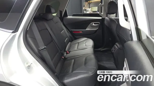 KIA NIRO PLUS 2023 — 123 622 км, серебристый, Корея — под ключ — фото 12