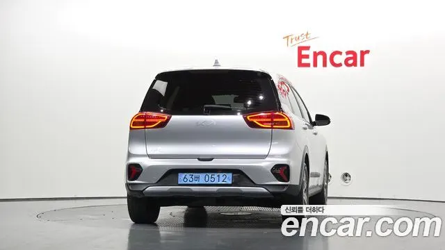 KIA NIRO PLUS 2023 — 123 622 км, серебристый, Корея — под ключ — фото 4