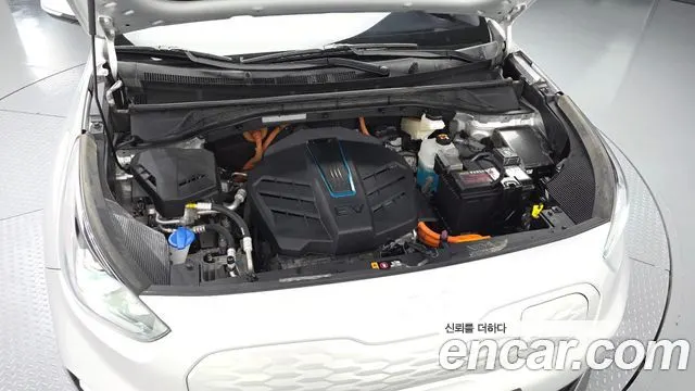 KIA NIRO PLUS 2023 — 123 622 км, серебристый, Корея — под ключ — фото 6
