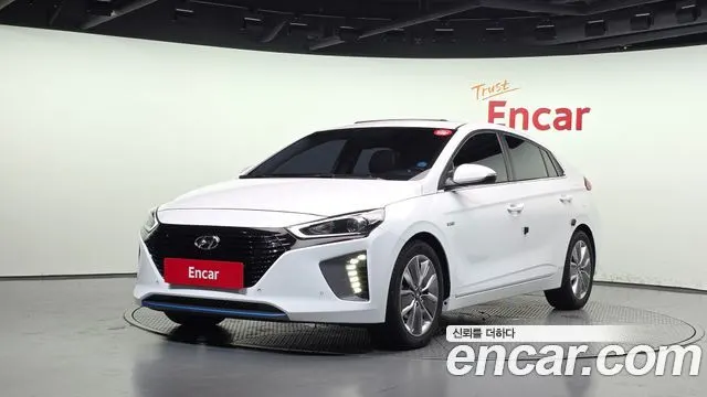 HYUNDAI IONIQ HYBRID — из Кореи под ключ