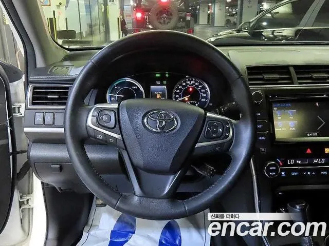 TOYOTA CAMRY 2017 — 94 985 км, белый, Корея — под ключ — фото 8