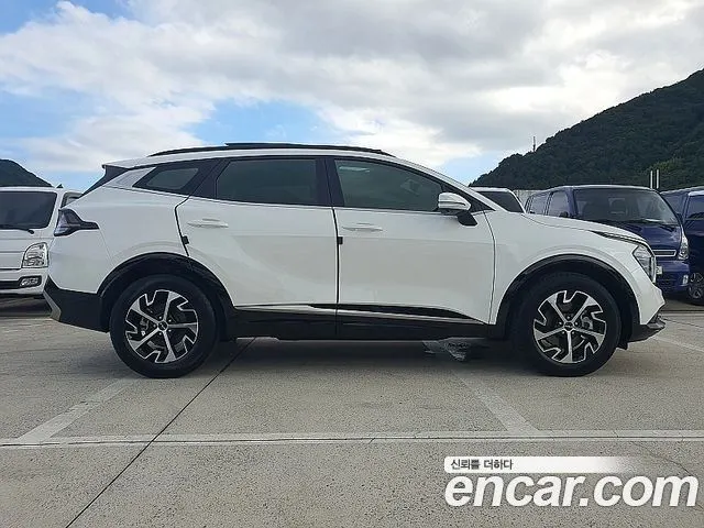 KIA SPORTAGE HYBRID 2024 — 10 523 км, белый, Корея — под ключ — фото 6