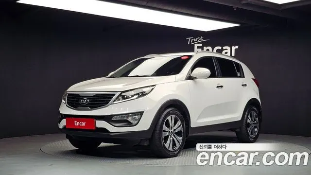 KIA SPORTAGE R 2013 — 180 393 км, белый, Корея — под ключ — фото 1