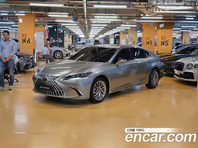 LEXUS ES300H — из Кореи под ключ