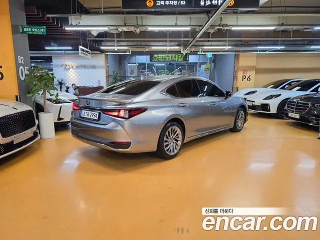 LEXUS ES300H 2026 — 7 565 км, светло-золотистый, Корея — под ключ — фото 2