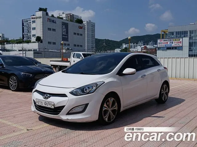 HYUNDAI I30 2012 — 152 000 км, белый, Корея — под ключ — фото 1