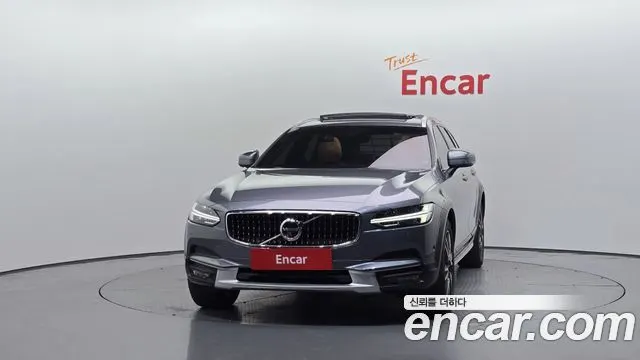 VOLVO V90 CROSS COUNTRY 2019 — 98 073 км, серый, Корея — под ключ — фото 3