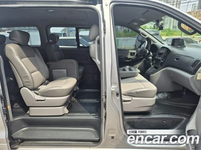 HYUNDAI GRAND STAREX 2012 — 129 267 км, серебристый, Корея — под ключ — фото 6