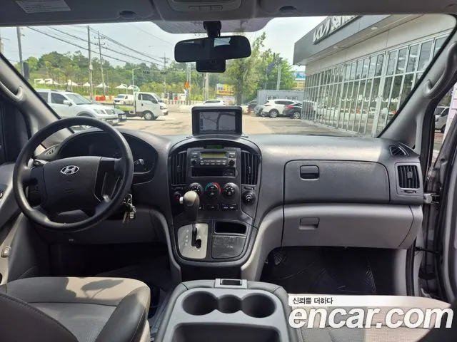 HYUNDAI GRAND STAREX 2012 — 129 267 км, серебристый, Корея — под ключ — фото 8
