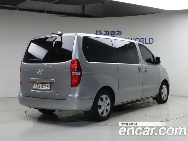 HYUNDAI GRAND STAREX 2019 — 94 895 км, серебристый, Корея — под ключ — фото 2