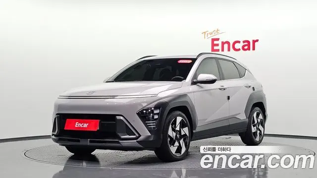 HYUNDAI KONA 2023 — 42 373 км, серебристо-серый, Корея — под ключ — фото 1