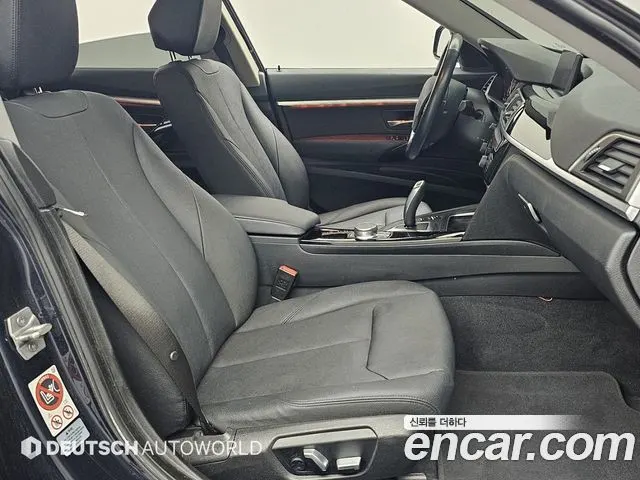 BMW 3 SERIES GT 2018 — 138 000 км, синий, Корея — под ключ — фото 10
