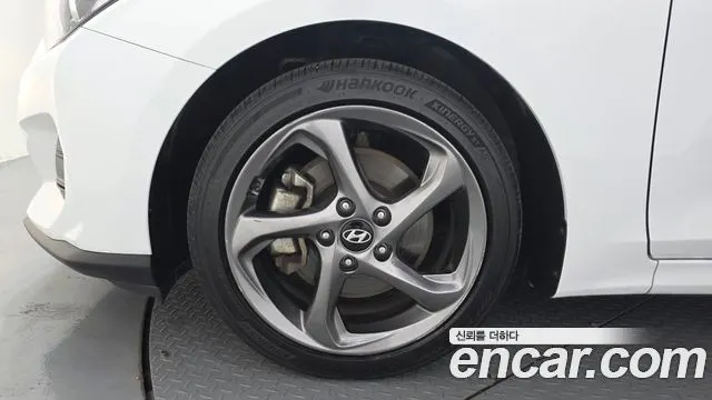 HYUNDAI VELOSTER 2020 — 66 504 км, белый, Корея — под ключ — фото 5