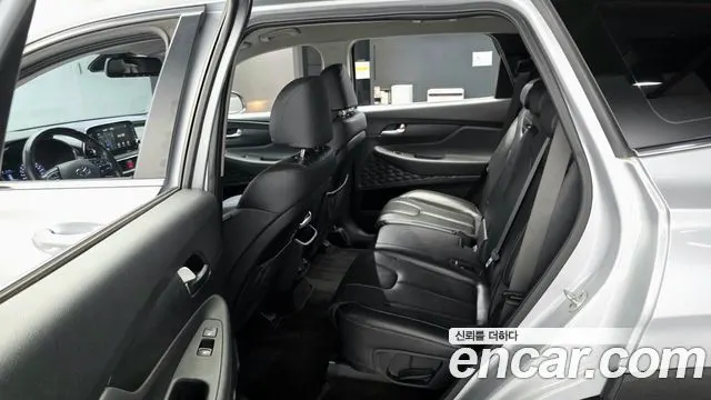 HYUNDAI SANTA FE 2019 — 73 543 км, серебристый, Корея — под ключ — фото 11
