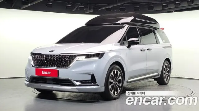 KIA CARNIVAL 2021 — 92 315 км, светло-серебристый, Корея — под ключ — фото 1