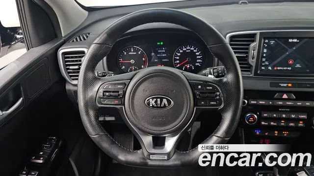 KIA SPORTAGE 2018 — 149 805 км, белый, Корея — под ключ — фото 12
