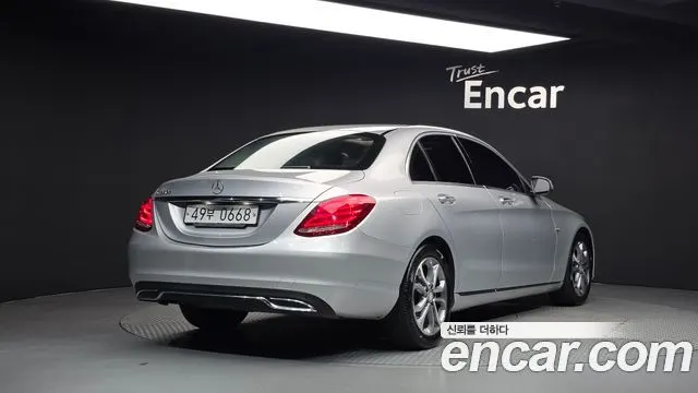 MERCEDES-BENZ C-CLASS W205 2016 — 178 204 км, серебристый, Корея — под ключ — фото 2