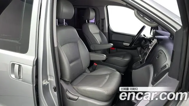 HYUNDAI GRAND STAREX 2015 — 98 545 км, серебристо-серый, Корея — под ключ — фото 11