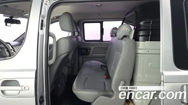 HYUNDAI GRAND STAREX 2015 — 98 545 км, серебристо-серый, Корея — под ключ — фото 12