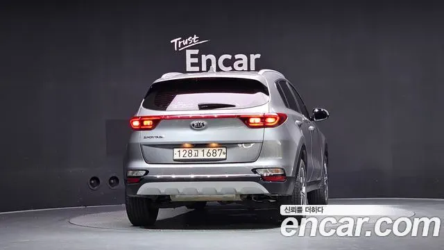 KIA SPORTAGE THE BOLD 2020 — 120 009 км, серебристо-серый, Корея — под ключ — фото 4