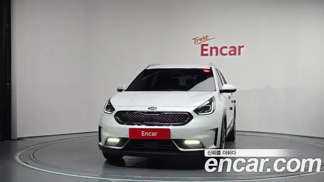 KIA NIRO 2018 — 184 637 км, белый, Корея — под ключ — фото 3