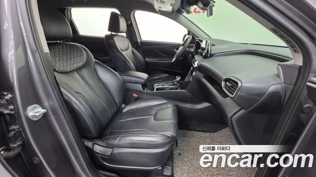 HYUNDAI SANTA FE 2019 — 110 900 км, серый, Корея — под ключ — фото 10