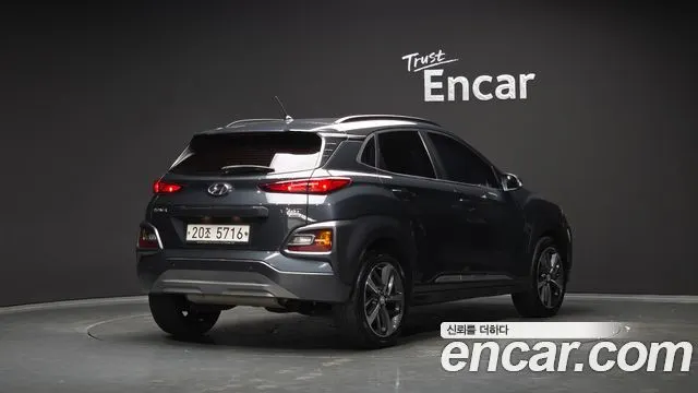 HYUNDAI KONA 2018 — 137 050 км, чёрный, Корея — под ключ — фото 2