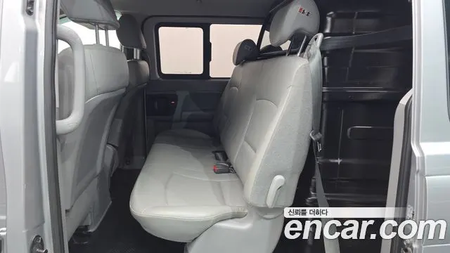 HYUNDAI GRAND STAREX 2019 — 137 418 км, серебристый, Корея — под ключ — фото 12