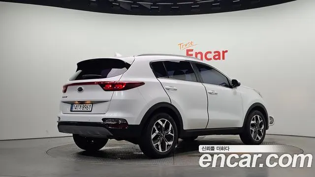 KIA SPORTAGE THE BOLD 2019 — 73 553 км, белый, Корея — под ключ — фото 2