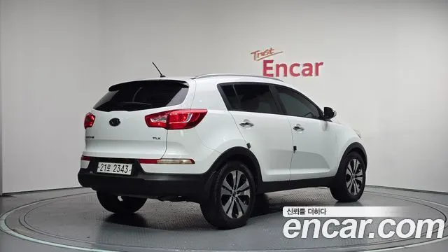 KIA SPORTAGE R 2012 — 93 685 км, белый, Корея — под ключ — фото 2
