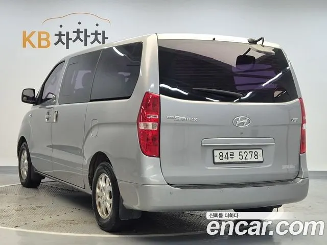HYUNDAI GRAND STAREX 2016 — 156 828 км, серебристый, Корея — под ключ — фото 2