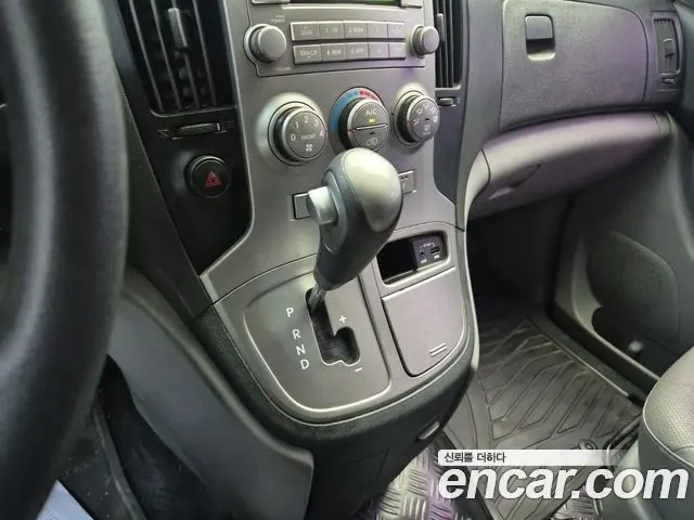 HYUNDAI GRAND STAREX 2016 — 156 828 км, серебристый, Корея — под ключ — фото 8