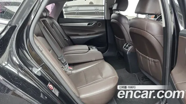 HYUNDAI GRANDEUR 2017 — 158 244 км, чёрный, Корея — под ключ — фото 11