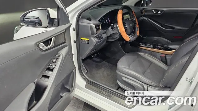 HYUNDAI IONIQ ELECTRIC 2017 — 125 082 км, белый, Корея — под ключ — фото 10