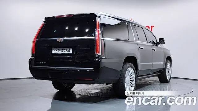 CADILLAC ESCALADE 2017 — 114 698 км, чёрный, Корея — под ключ — фото 2