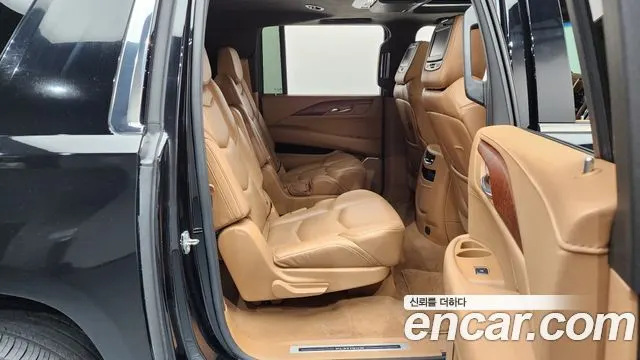 CADILLAC ESCALADE 2017 — 114 698 км, чёрный, Корея — под ключ — фото 12