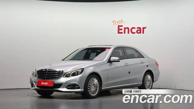 MERCEDES-BENZ E-CLASS W212 2014 — 141 148 км, серебристый, Корея — под ключ — фото 1