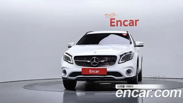 MERCEDES-BENZ GLA-CLASS X156 2019 — 90 637 км, белый, Корея — под ключ — фото 3