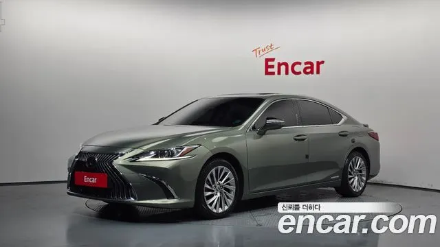 LEXUS ES300H 2019 — 81 244 км, зелёный, Корея — под ключ — фото 1