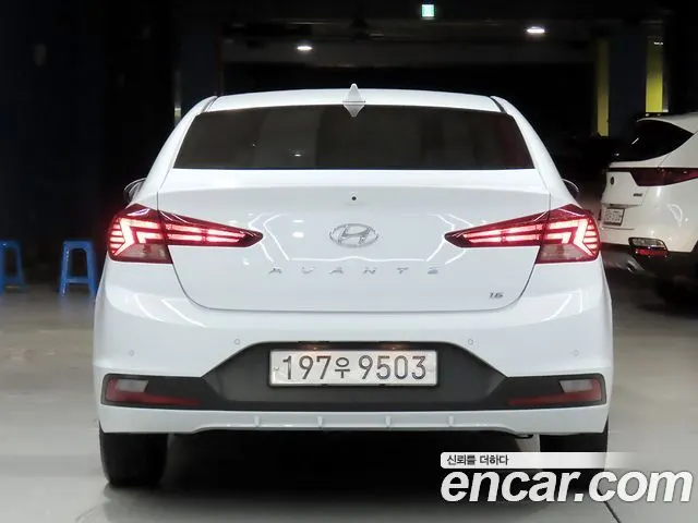 HYUNDAI AVANTE 2019 — 50 055 км, белый, Корея — под ключ — фото 3