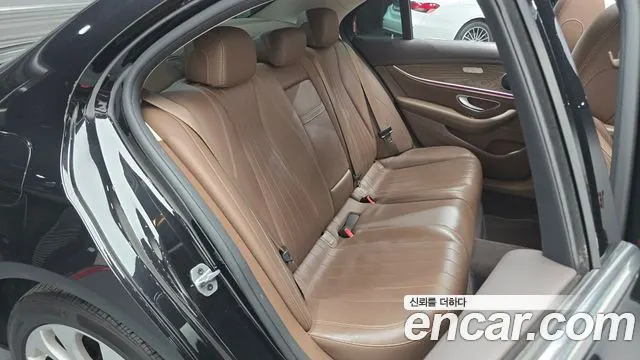 MERCEDES-BENZ E-CLASS W213 2019 — 109 947 км, чёрный, Корея — под ключ — фото 12