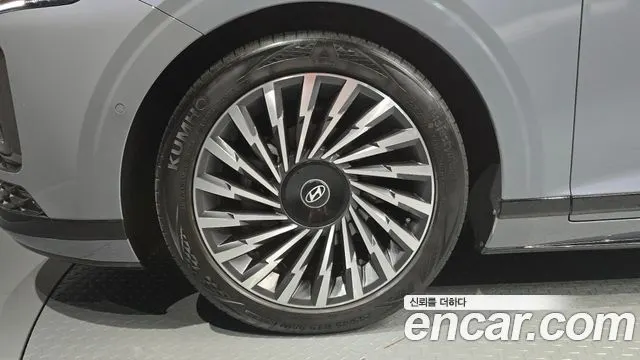 HYUNDAI GRANDEUR HYBRID 2024 — 36 458 км, светло-серебристый, Корея — под ключ — фото 5